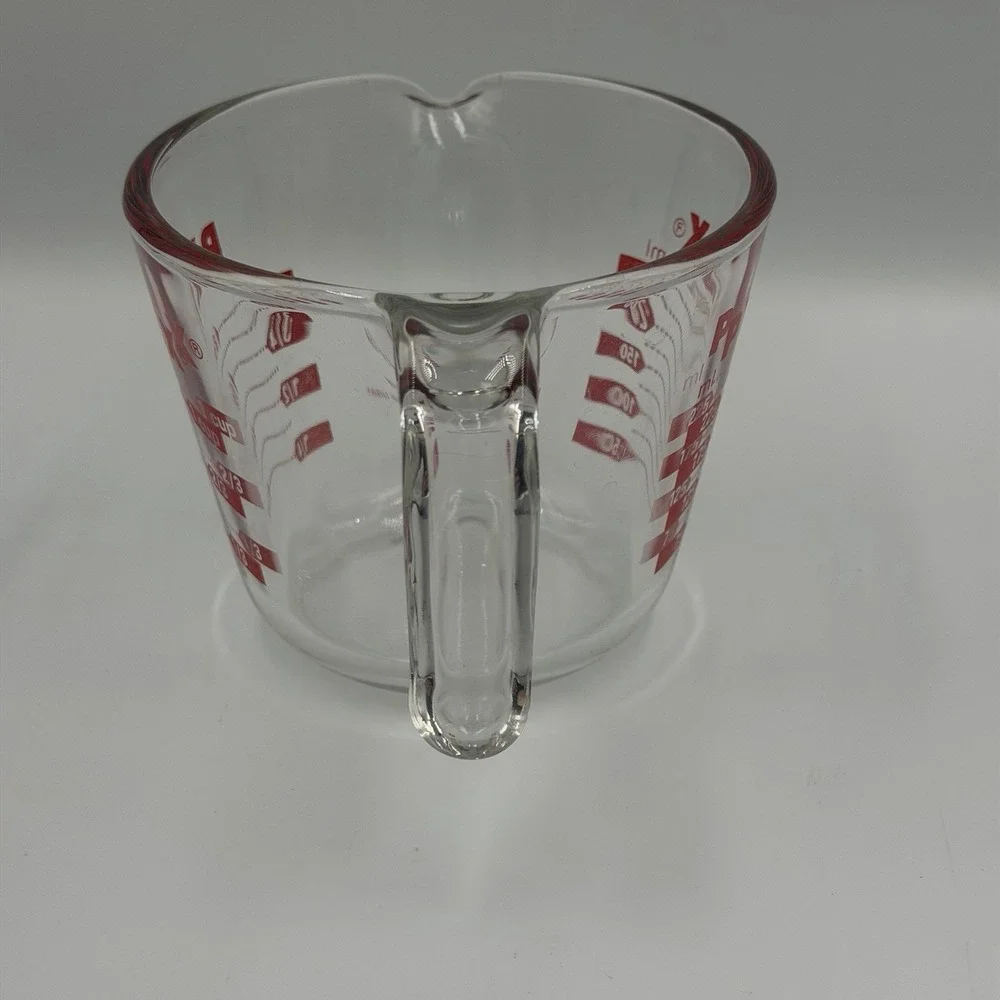 Vintage PYREX Measuring Cup 1 Cup Red Lettering J-Handle USA Metric 250 mL 8 Oz